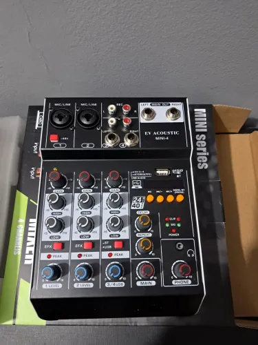 Mixer Mesa de Som EV Acoustics Aelora Mini 4 - Zerada!