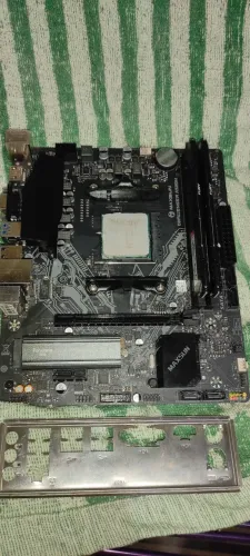 Kit ryzen 5 5500 + 32gb ram + 1tb nvme + a520m