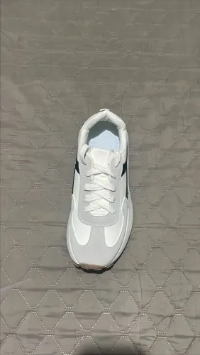 Tenis novo