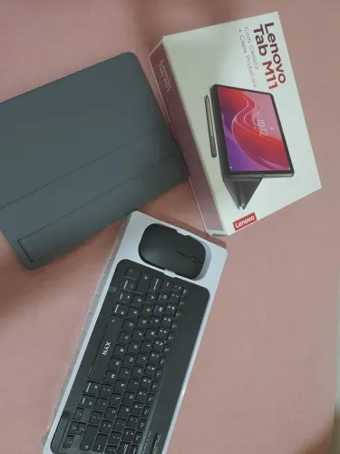 Tablet Lenovo M11 128GB + teclado / caneta