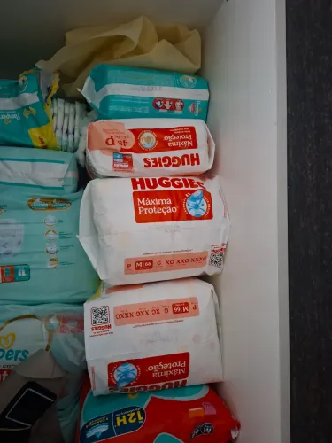 Fraldas pampers e huggies P, M e G