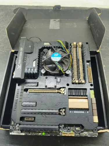 Kit Intel Core i7-4770S + ASUS Sabertooth Z87 + 8GB DDR3