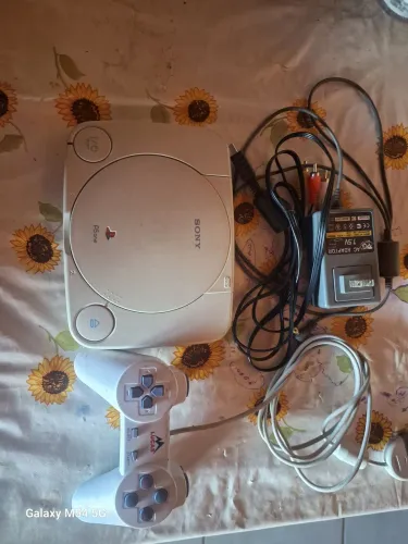 PS1 SLIM COM DEFEITO NO LEITOR LIGA DAR IMAGEM..