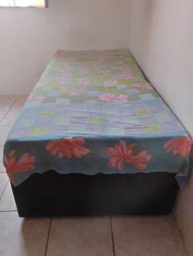 Cama box baú 500/poltronas 100/Air fryer 80 reais/Obs! Poltrona precisa de conserto!