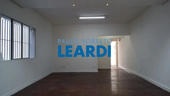 CASA ASSOBRADADA - VILA MADALENA - SP