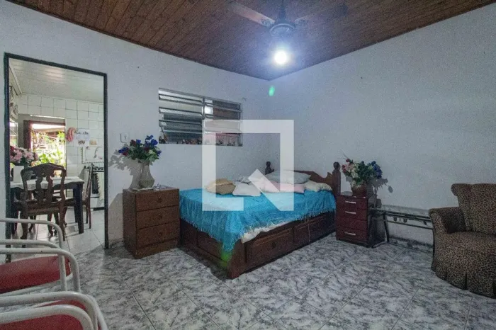 Casa à Venda - Cambuci, 2 Quartos, 150 m2