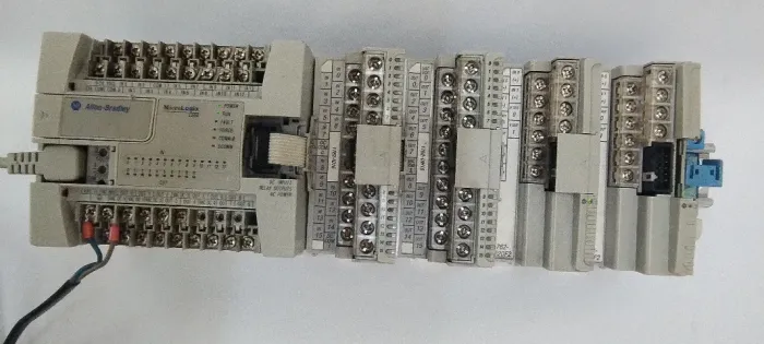 PLC MicroLogix (Allen Bradley)