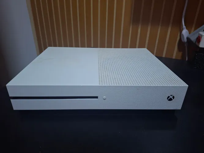 Xbox One S