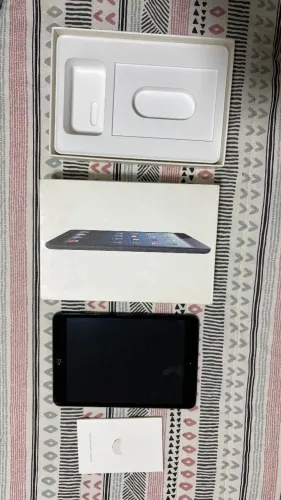 Ipad mini 1 (Funcionando com tela trincada) iphone 8 plus (Carcaça)