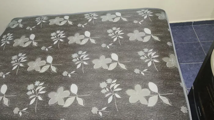 Vendo cama box de molas ensacadas