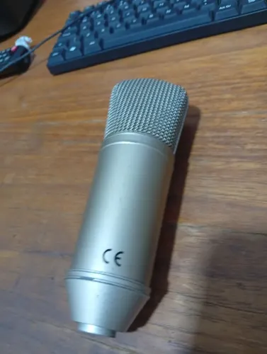 Microfone B1 Behringer