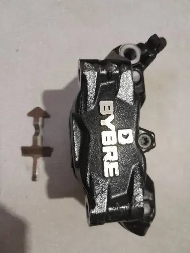 Pinça de freio dianteira scrambler 400x 2024/2025