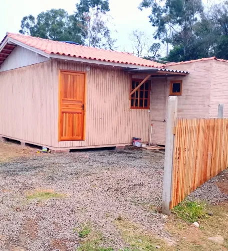 Alugo casa