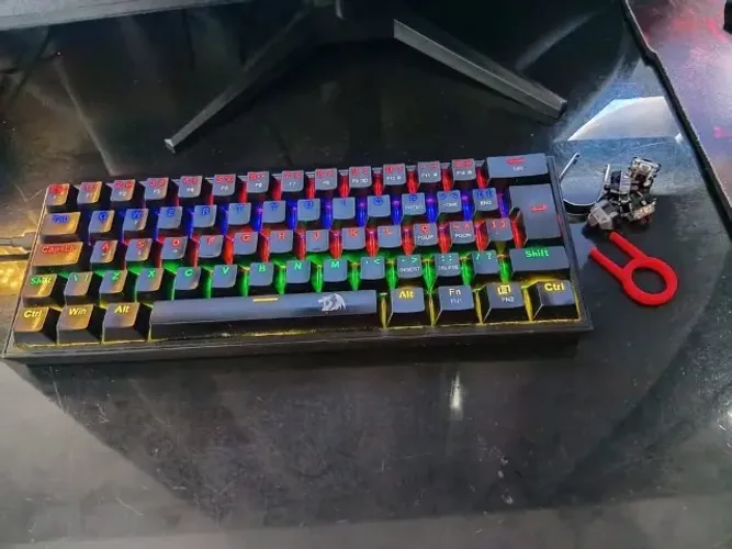 Teclado Mecanico Fizz Rainbow da Reddragon 60%