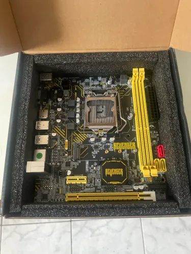 Placa mãe processador e memórias com defeito