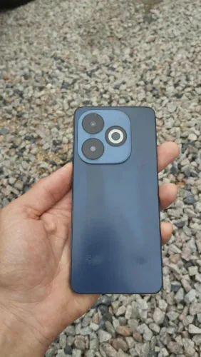 Celular Infinix 8 g ram 1 ano de uso