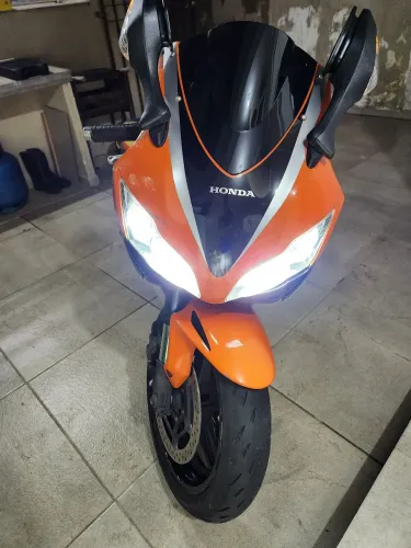 Vendo ou troco essa linda cbr