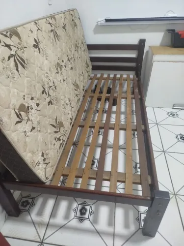 Cama de solteiro