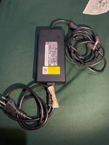? Fonte Carregador para Notebook Delta Electronics 180W (Original/Seminovo) ?