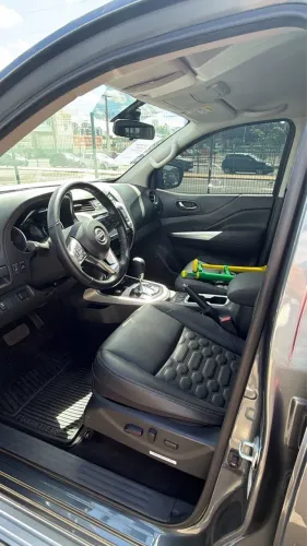 Nissan Frontier XE CD 4X4 2.3 Bi-TB Diesel Aut. 2025