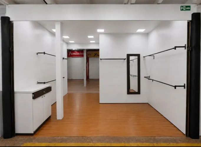 Passo ponto loja de 3 Boxes na  Feira dos goianos CETAG - Corredor principal
