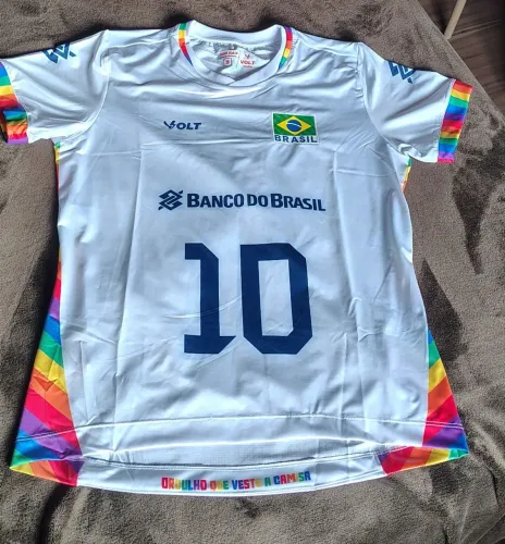 Camiseta esportiva "orgulho que veste a camisa" 