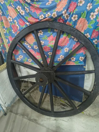 Roda carroça decoração retro 
