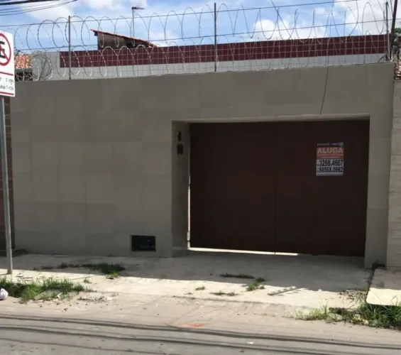 Casa com 4 dormitórios para alugar por R$ 1.692,63/mês - Parangaba - Fortaleza/CE