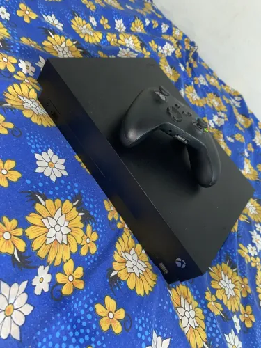 Xbox one X 1TB Com controle original + Dois jogos mídia física 
