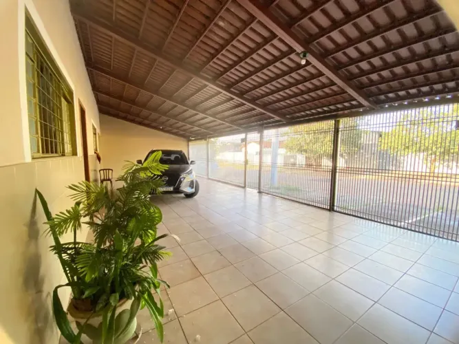 Casa à Venda com 04 Quartos - Setor Oeste codigo: 340658