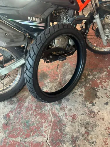 Pneu dianteiro 90/90-21 para Lander 250, XRE 300 entre outras nunca usado