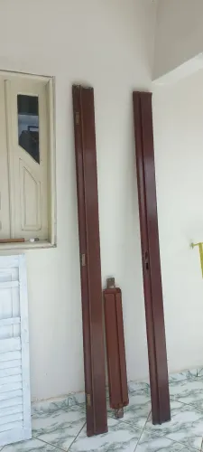 Forra de madeira jatobá semi nova 2,10 de altura por 70 cm de largura 