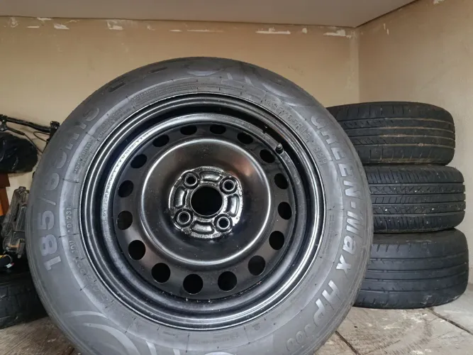 5 rodas coquinho 15/100 VW . * thiago