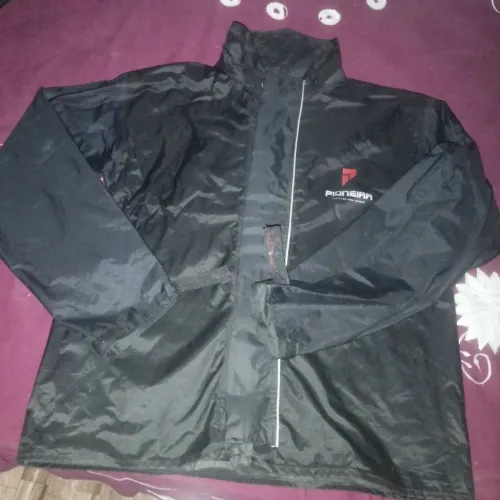 Capa de chuva pioneira 