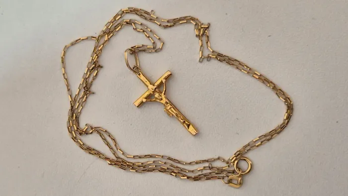 Corrente Masculina Ouro 18k/750 com pingente crucifixo 