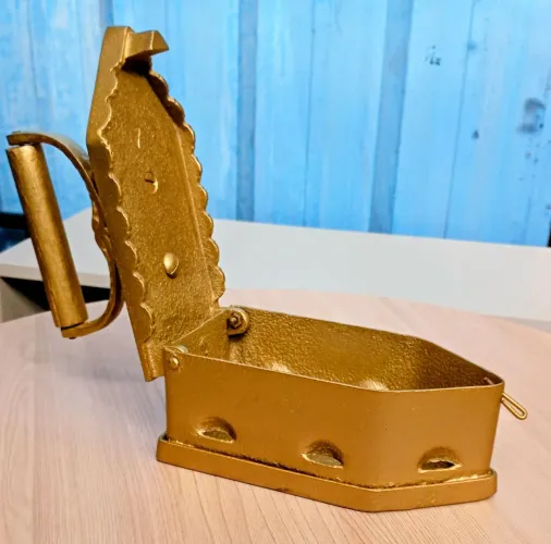 Lindo ferro de passar para decoração