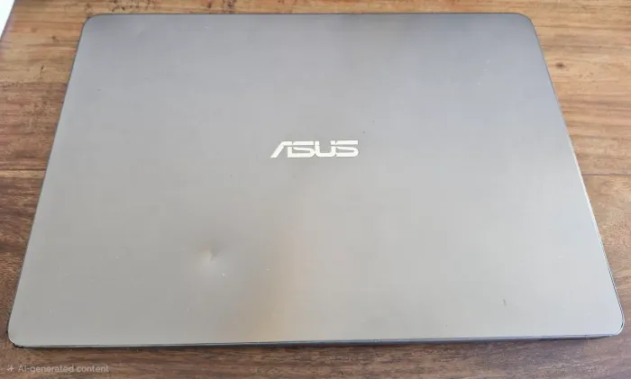 Laptop ASUS ZenBook, Intel i7-8550U, tela 14", 16GB RAM, 512GB SSD. Ler sobre audio abaixo