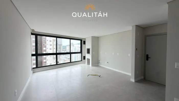 Apartamento à venda com 2 suítes e 2 vagas no Residencial Monte Viso