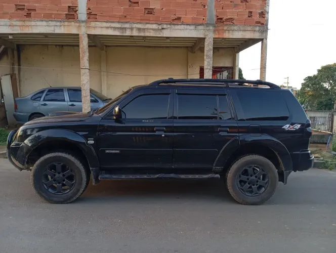 Mitsubishi Pajero Sport HPE 2.5 4X4 Diesel Mec. 2010