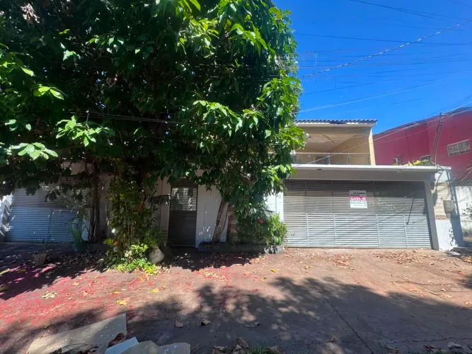 Casa na folha 17
