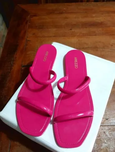 sandália rasteira arezzo rosa 39