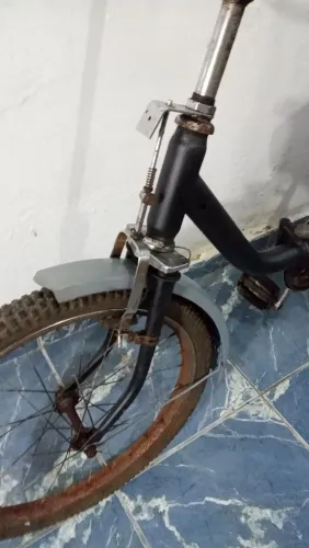 Bicicleta Antiga Usada monareta