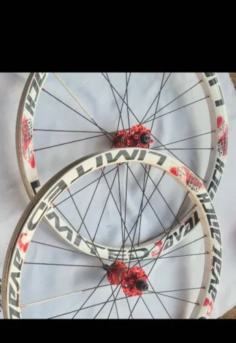 Roda aro 26 em perfeito estado