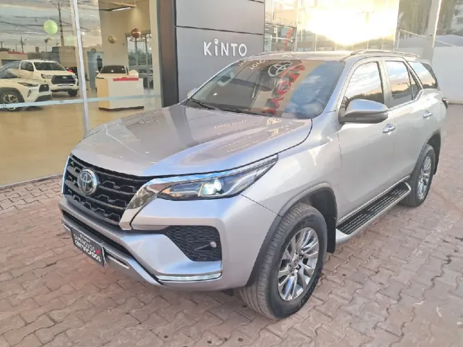 Toyota Hilux SW4 SRX 4X4 2.8 TDI 16V Dies. Aut. 2021
