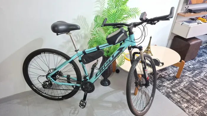 Bicicleta FIRST excelente estado.