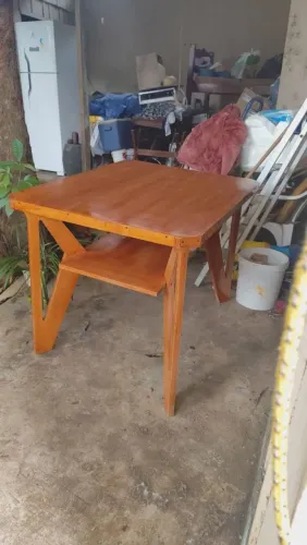 Mesa de Madeira Rústica (Compensado)