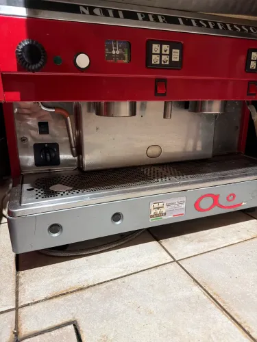 Máquina de café expresso 
