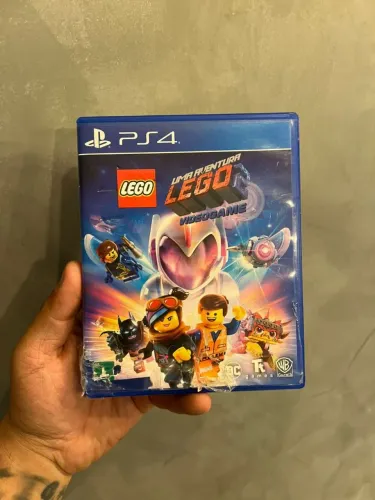Lego Uma aventura Capa Com detalhe