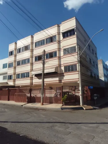 VENDO APT 2 QTS QS 04 R.FUNDO I FRETE ESCOLA PROX. A FEIRA