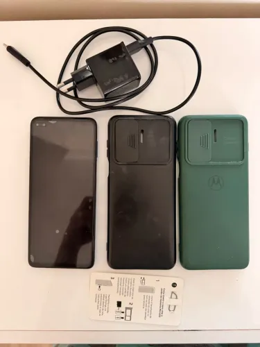 Celular semi novo